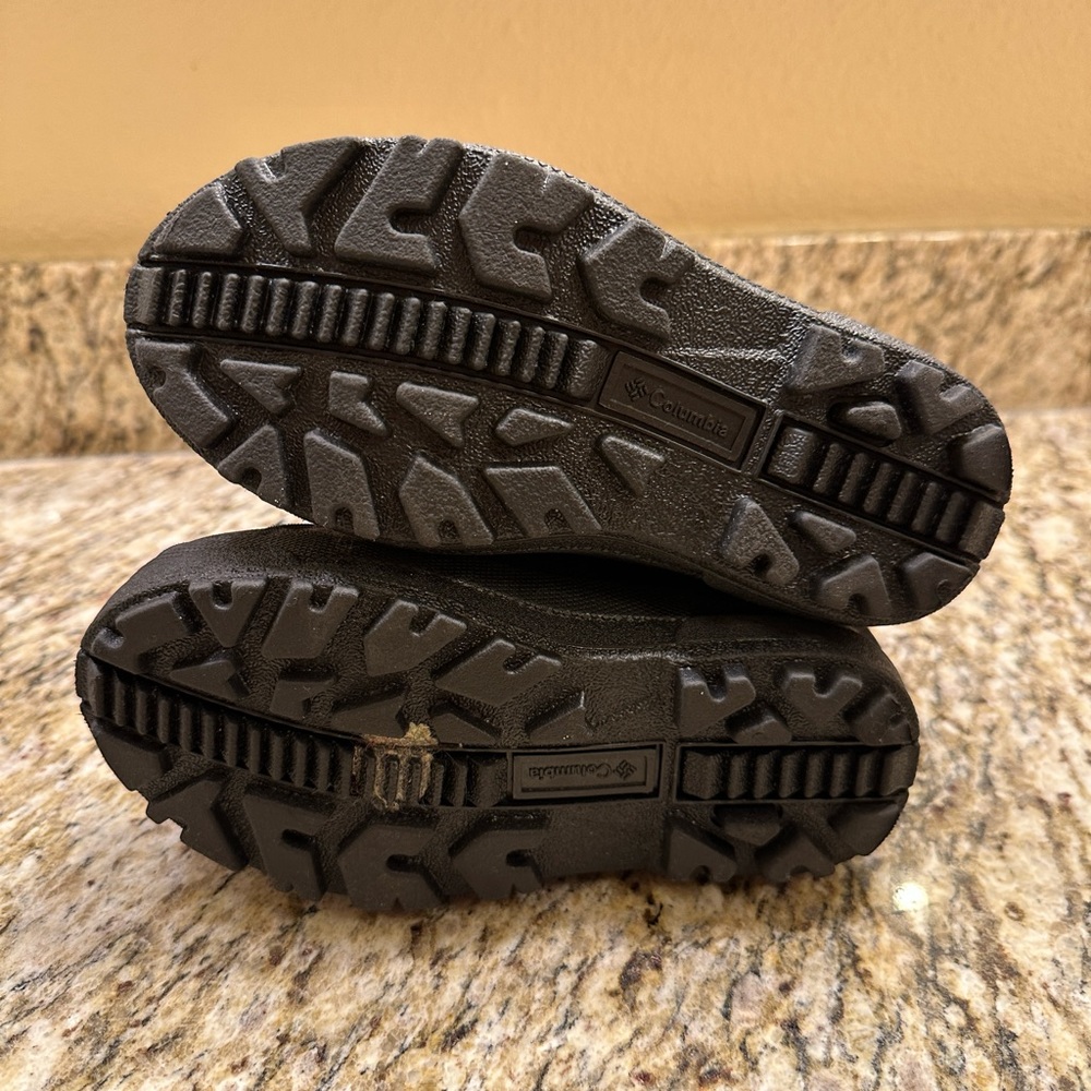 Columbia snow boots. 2 sizes - Picture 5 of 8